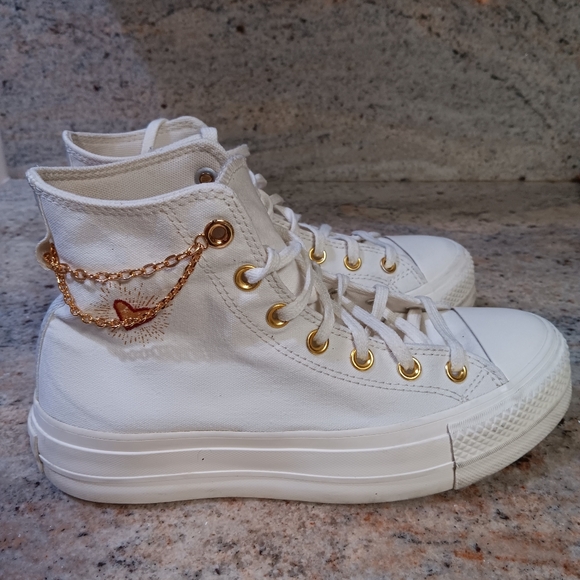 Converse Wmns Chuck Taylor All Star High 'Valentine's Day 2023' A04453C - Picture 5 of 8